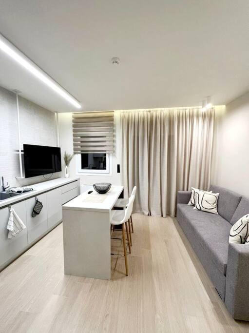 8 Blocks Apartments 2B アレクサンドルポリス エクステリア 写真